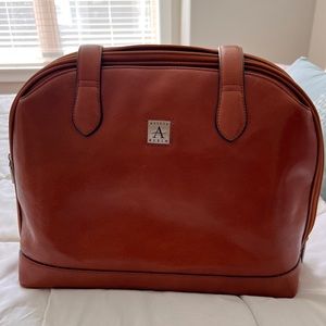 Large Leather Purse. 👜👜